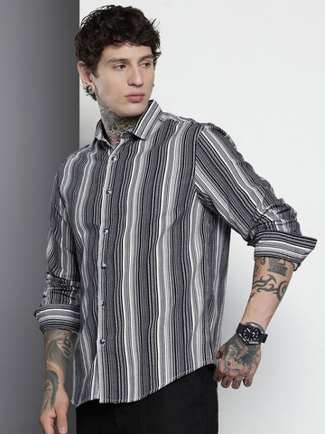 Men's Black Regular Fit Printed Casual Shirt