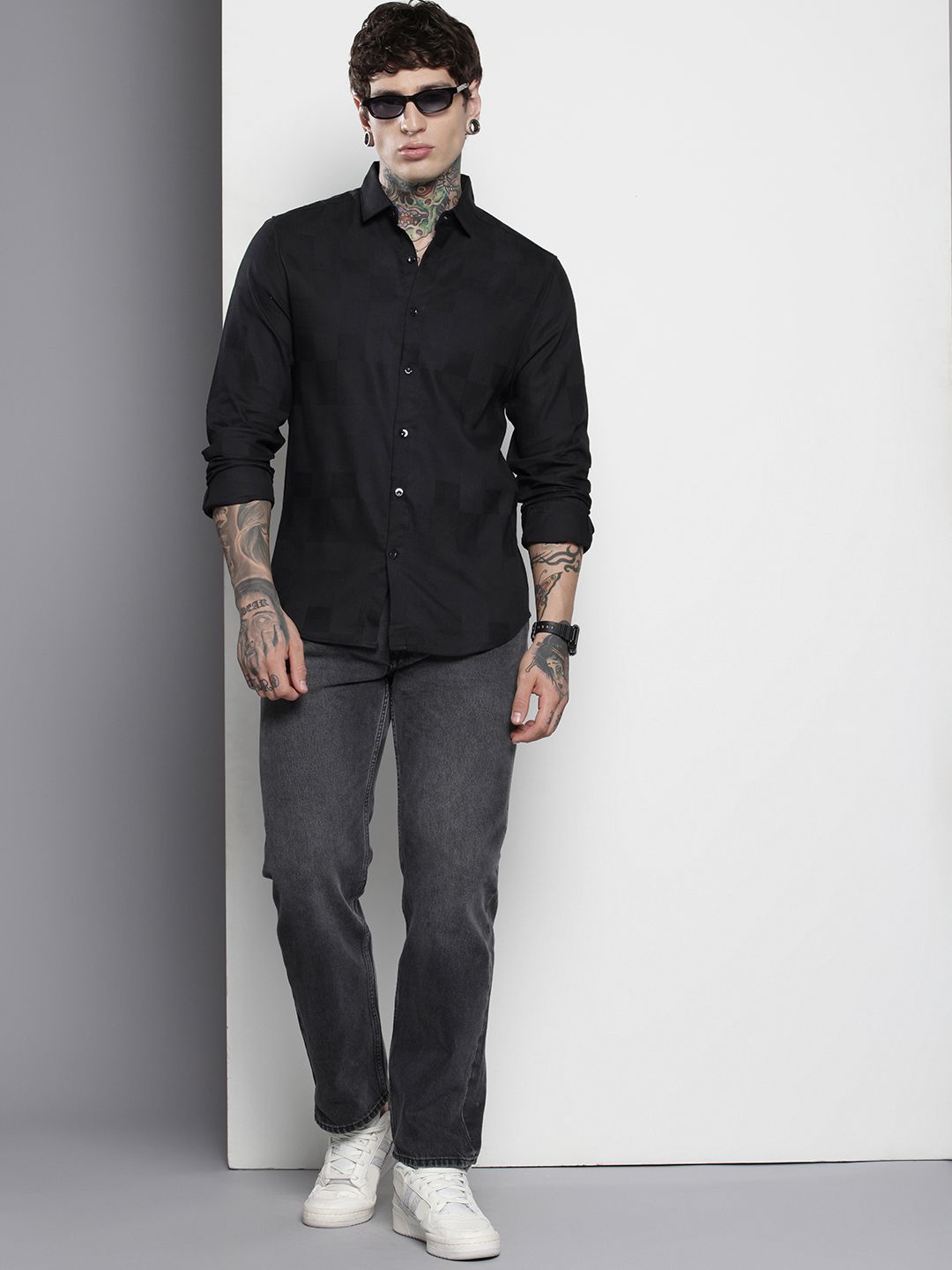 Men's Black Slim Fit Textured Party Wear Shirt
