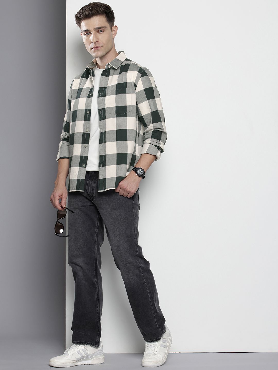 Men's Green Slim Fit Checked Casual Shirt