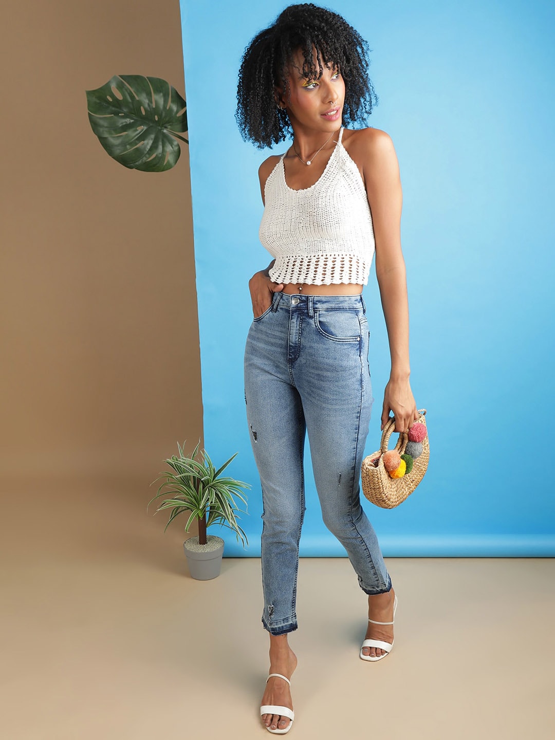 Shop Women Mid Wash Straight Fit Denim Jeans Online.