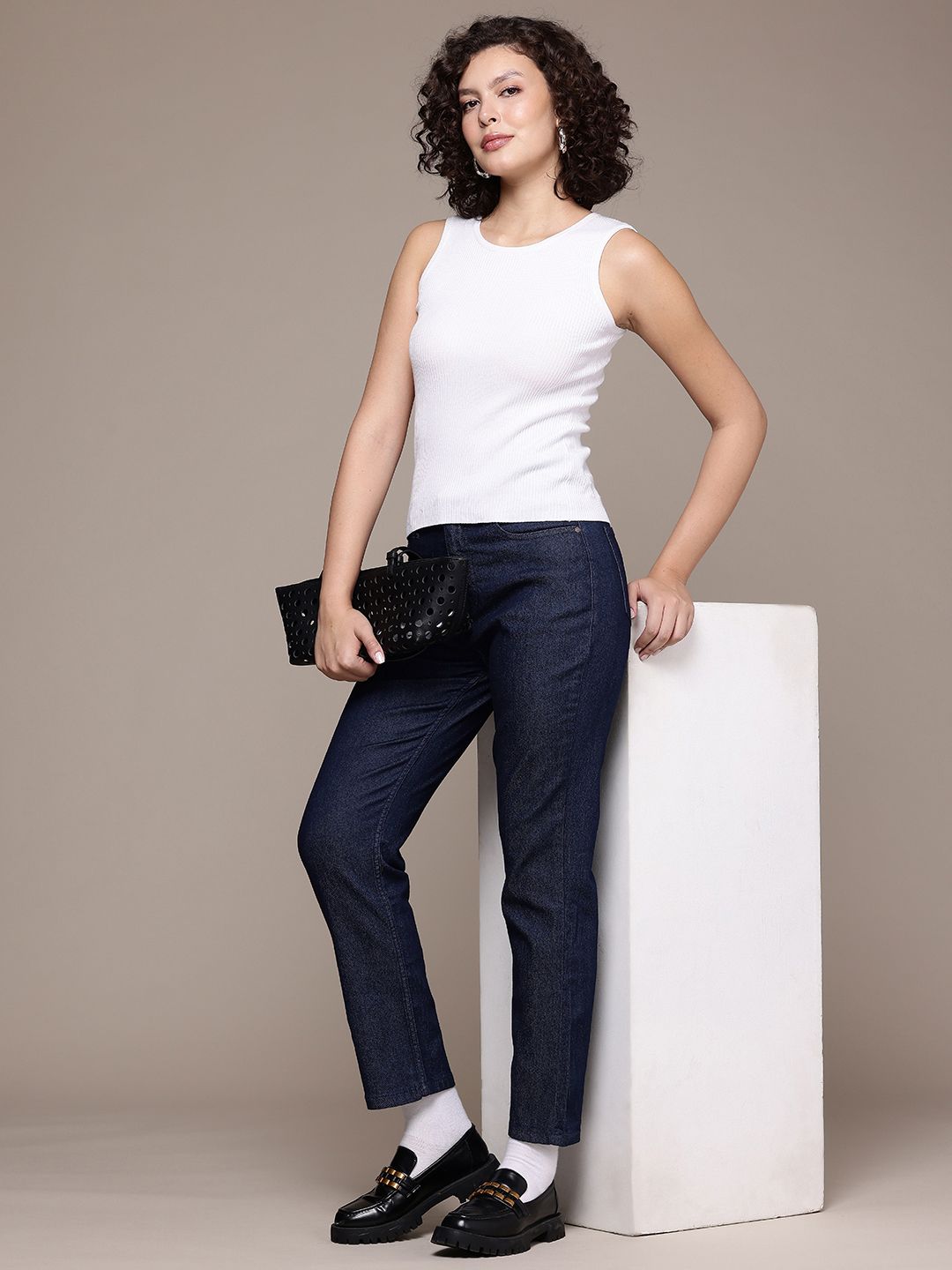 Freehand Women Straight Fit Solid Stretchable Jeans