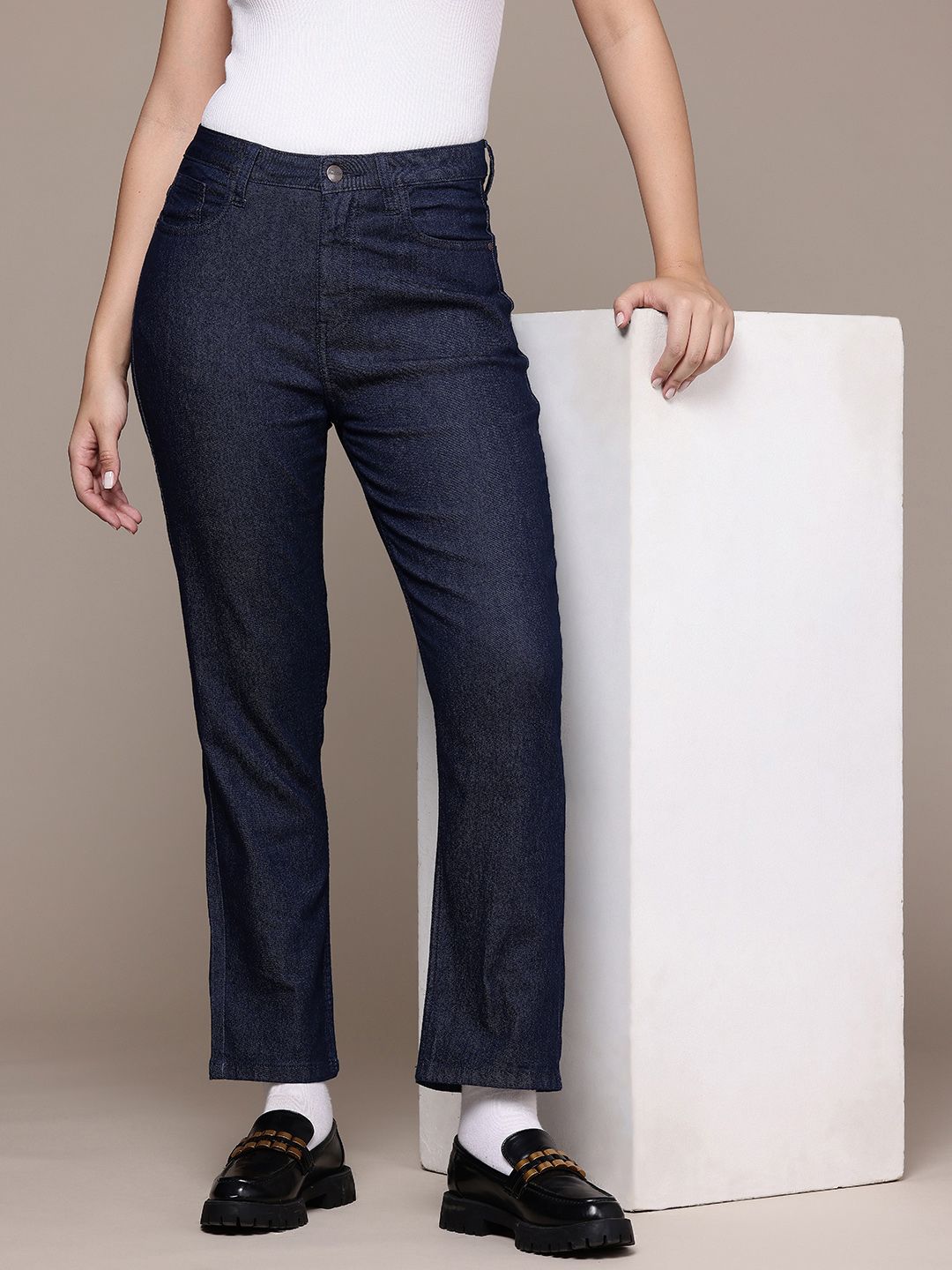 Freehand Women Straight Fit Solid Stretchable Jeans