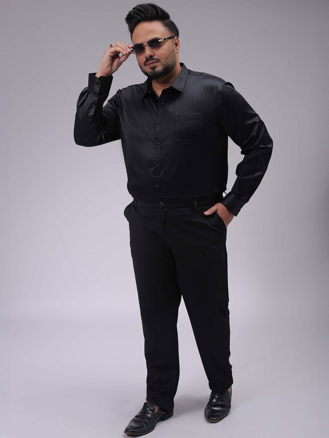 Men's Plus Size Black Regular Fit Solid Chinos