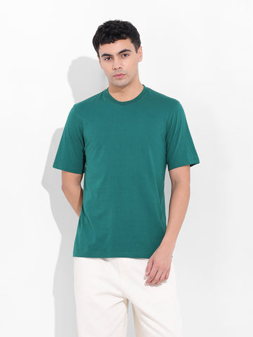 Men's Green Slim Fit Solid Round Neck T-shirt