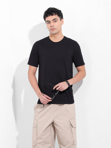 Men's Black Slim Fit Solid Round Neck T-shirt