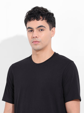 Men's Black Slim Fit Solid Round Neck T-shirt