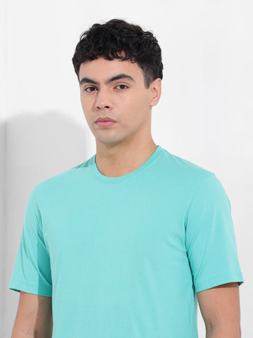 Men's Green Slim Fit Solid Round Neck T-shirt