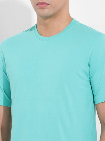 Men's Green Slim Fit Solid Round Neck T-shirt