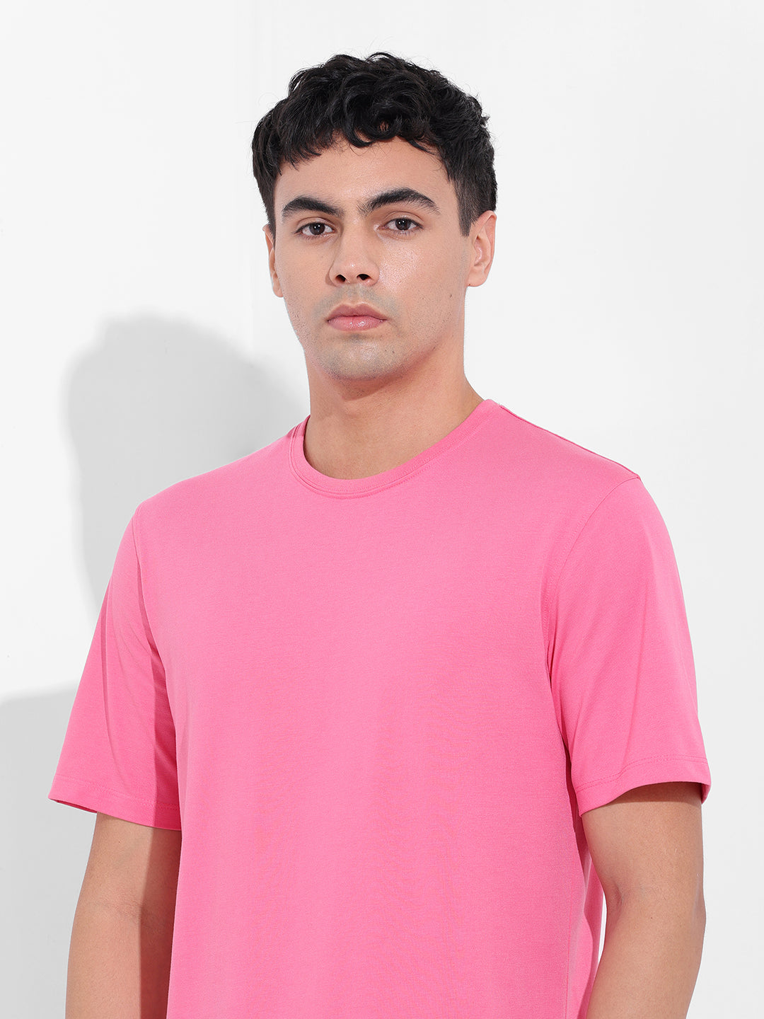 Men's Pink Slim Fit Solid Round Neck T-shirt