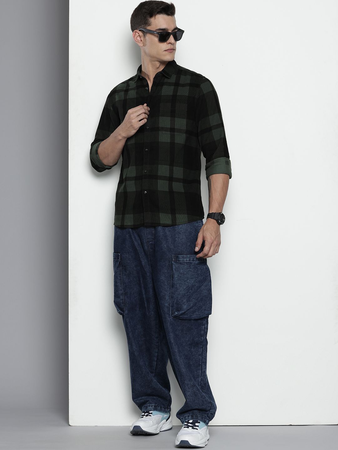 Men's Green Regular Fit Checked Casual Shirt