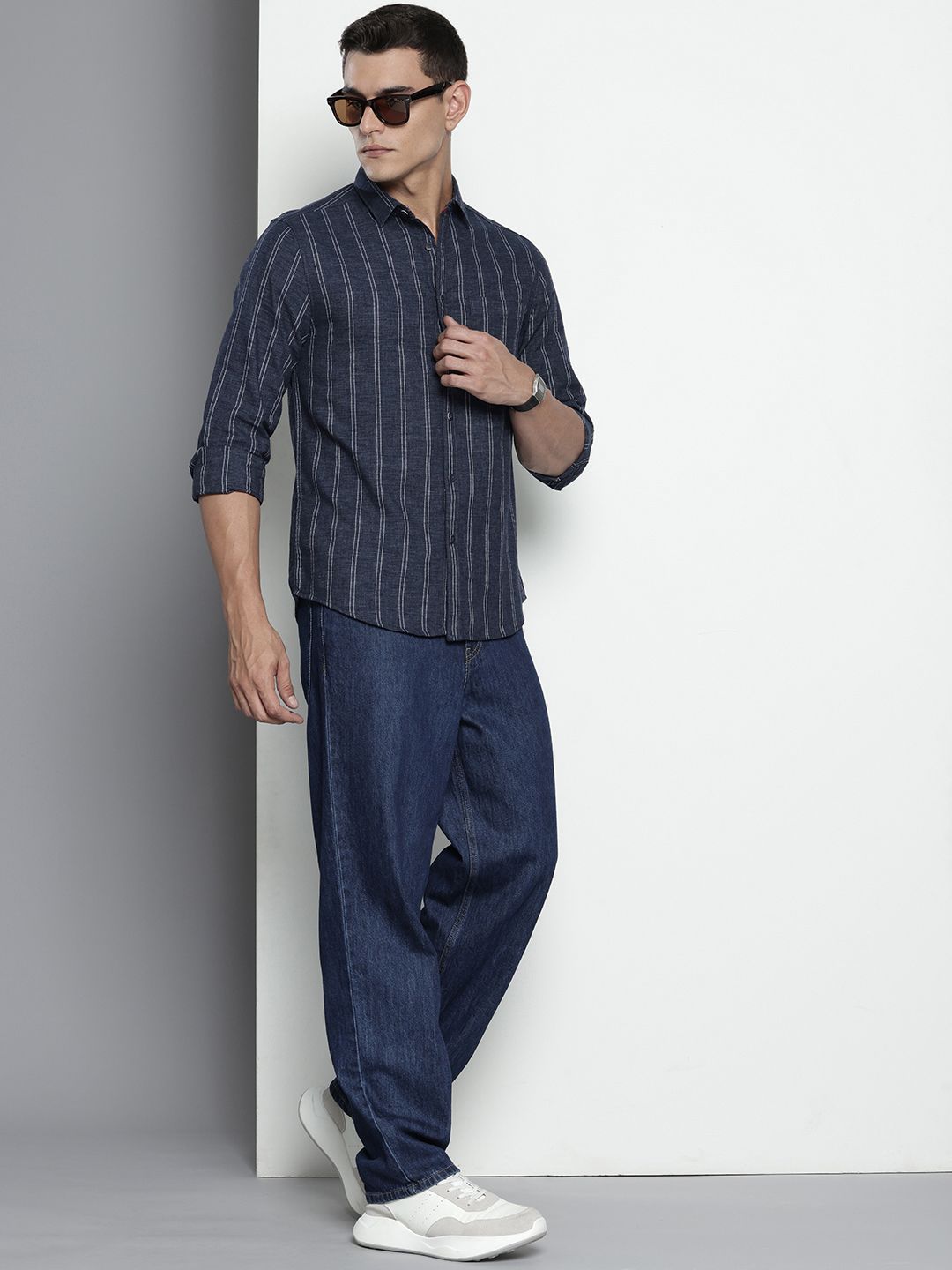 Men's Navy Blue Slim Fit Striped Casual Shirt