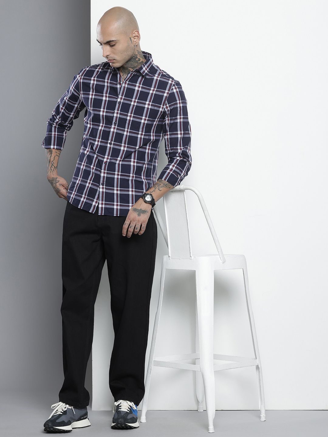 Men's Navy Blue Slim Fit Checked Casual Shirt
