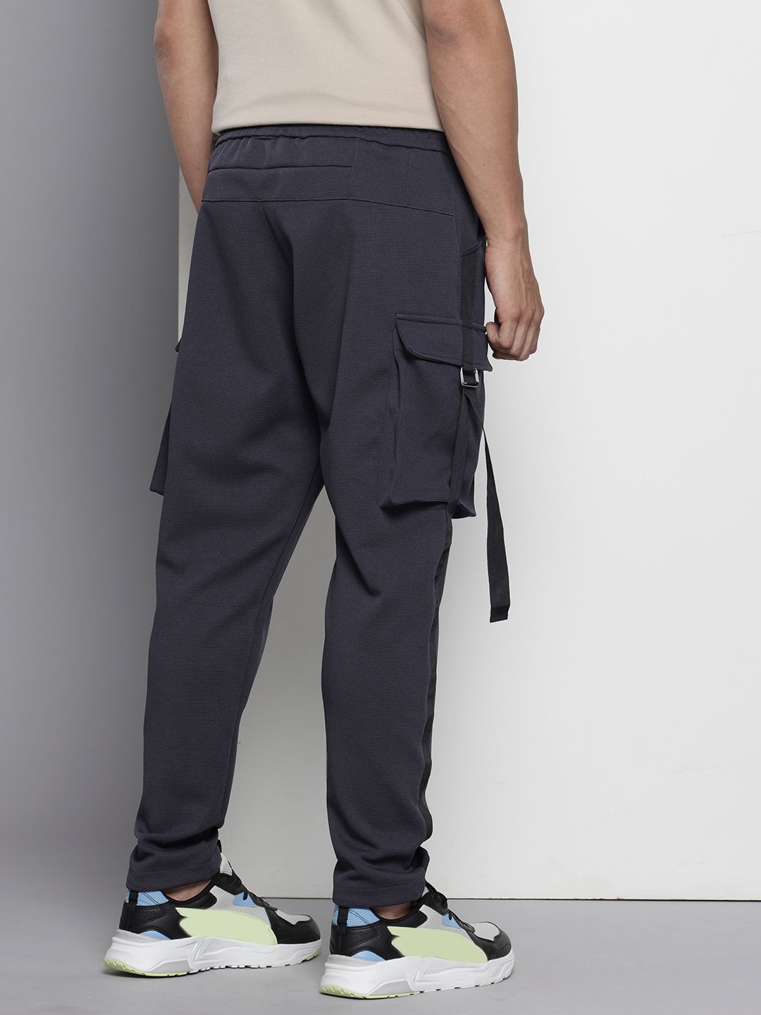Men's Grey Tapered Fit Solid Cargo Joggers