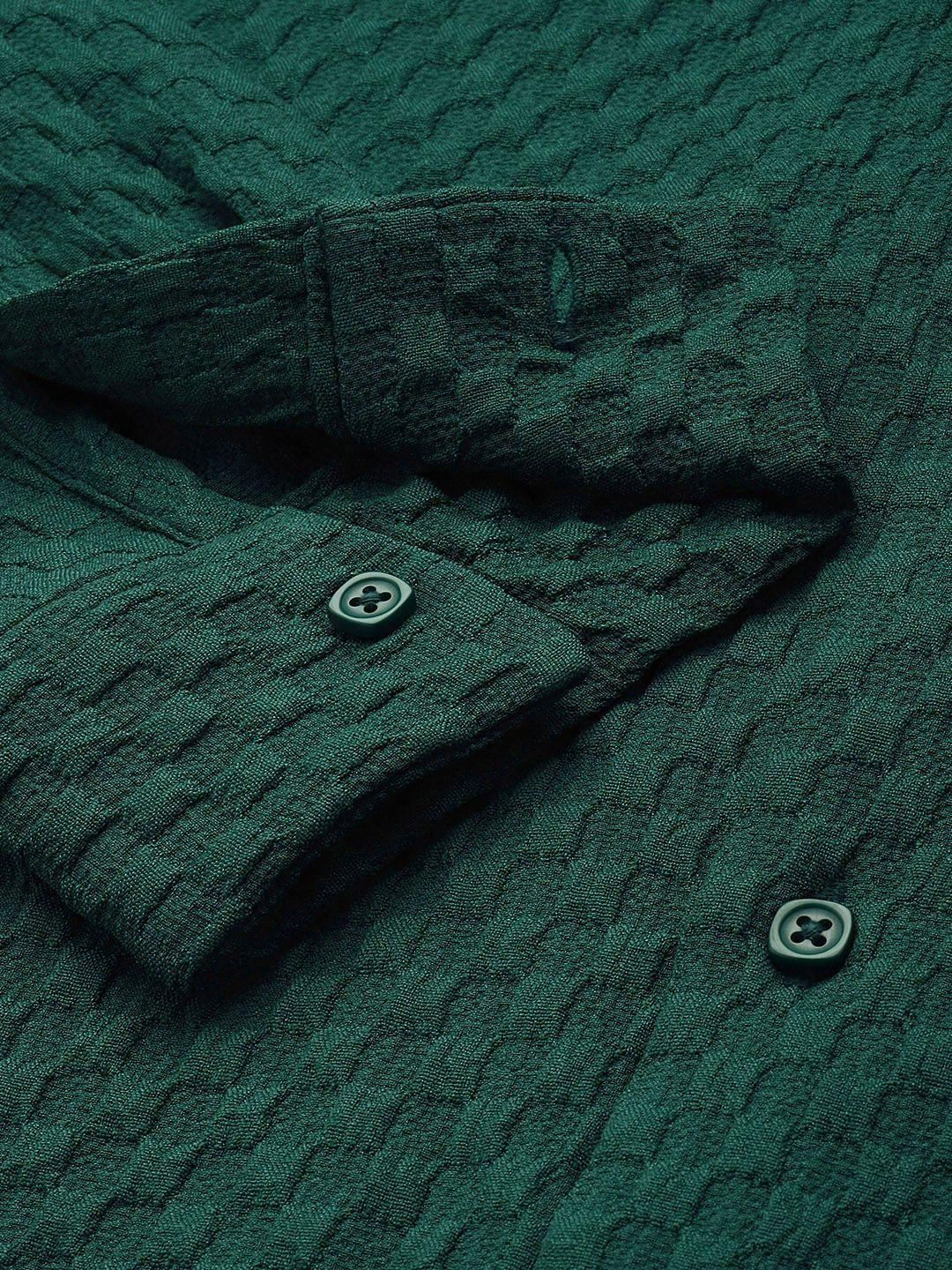 Men's Green Relaxed Fit Solid Textured Shirt