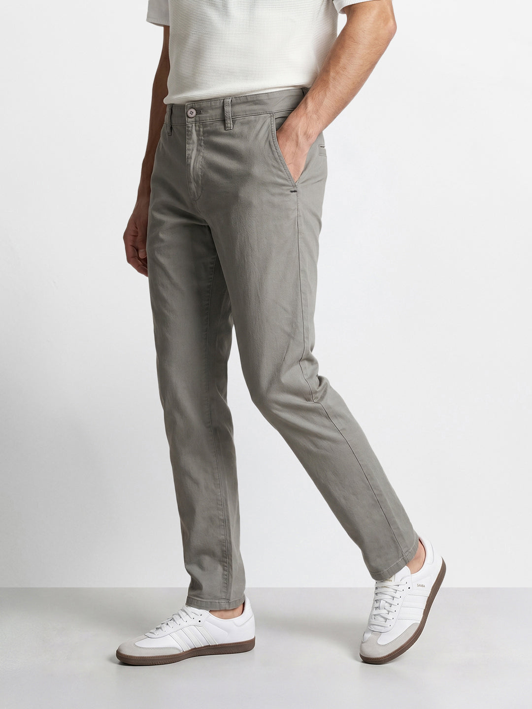 Men's Grey Slim Fit Solid Casual Chino