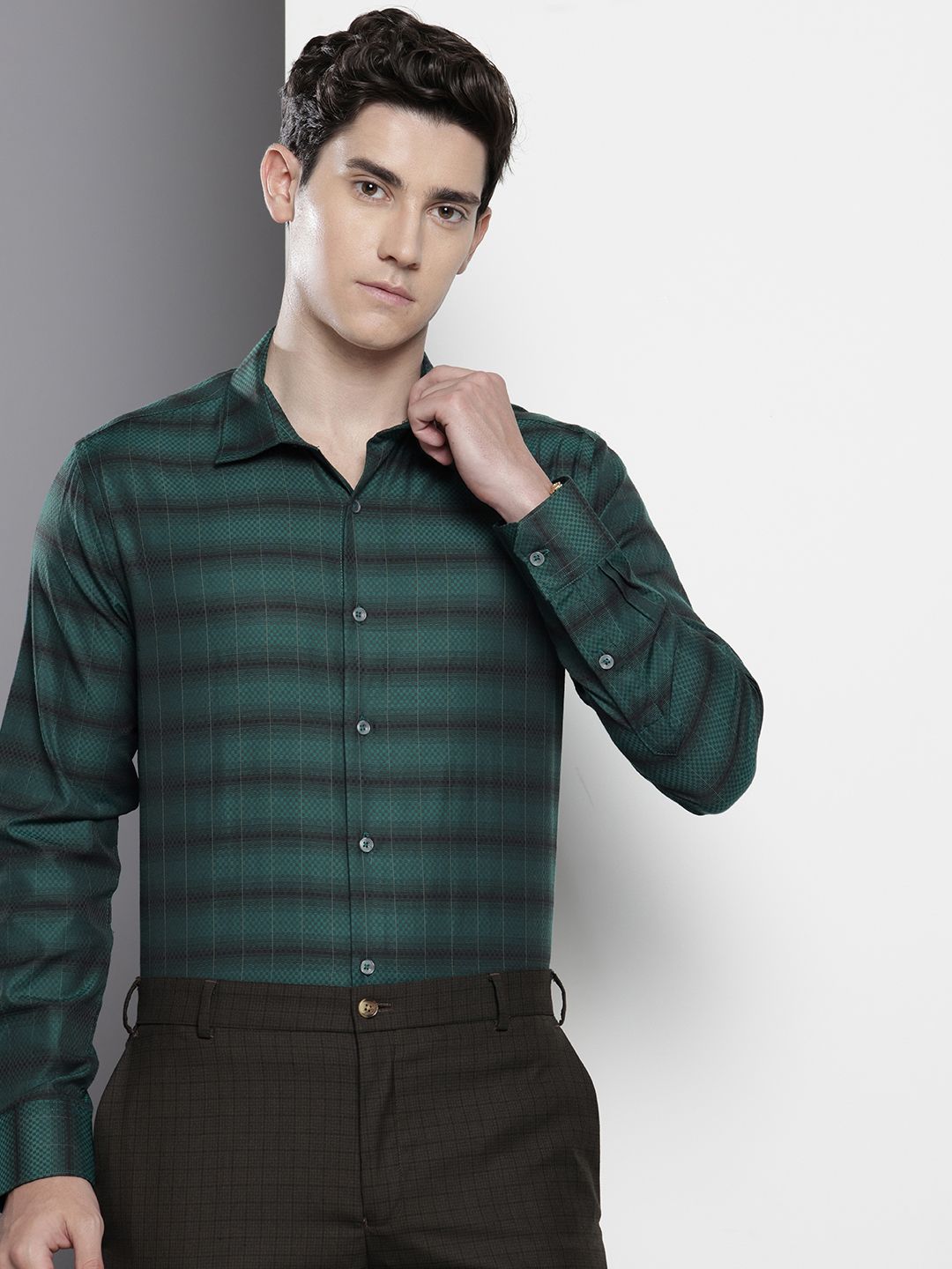 Men's Green Slim Fit Checked Formal Shirt