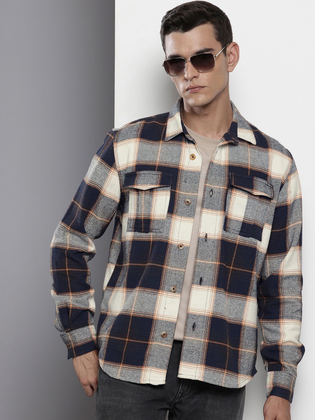 Men's Navy Blue Regular Fit Checked Casual Shirt