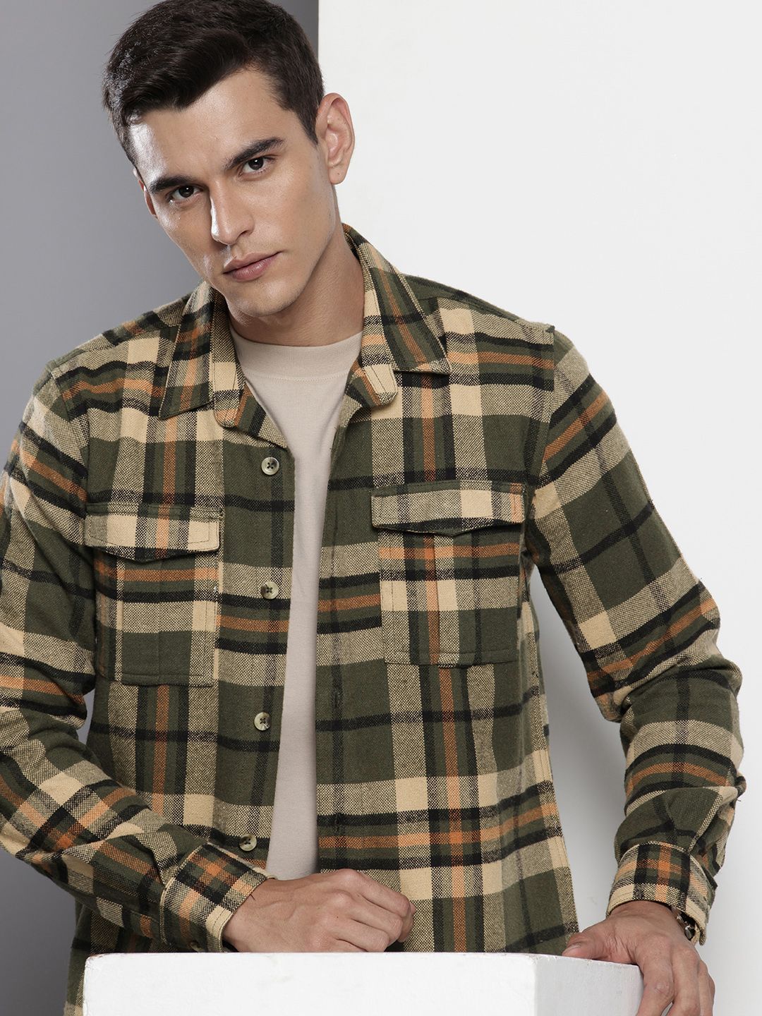Men's Green Regular Fit Checked Casual Shirt