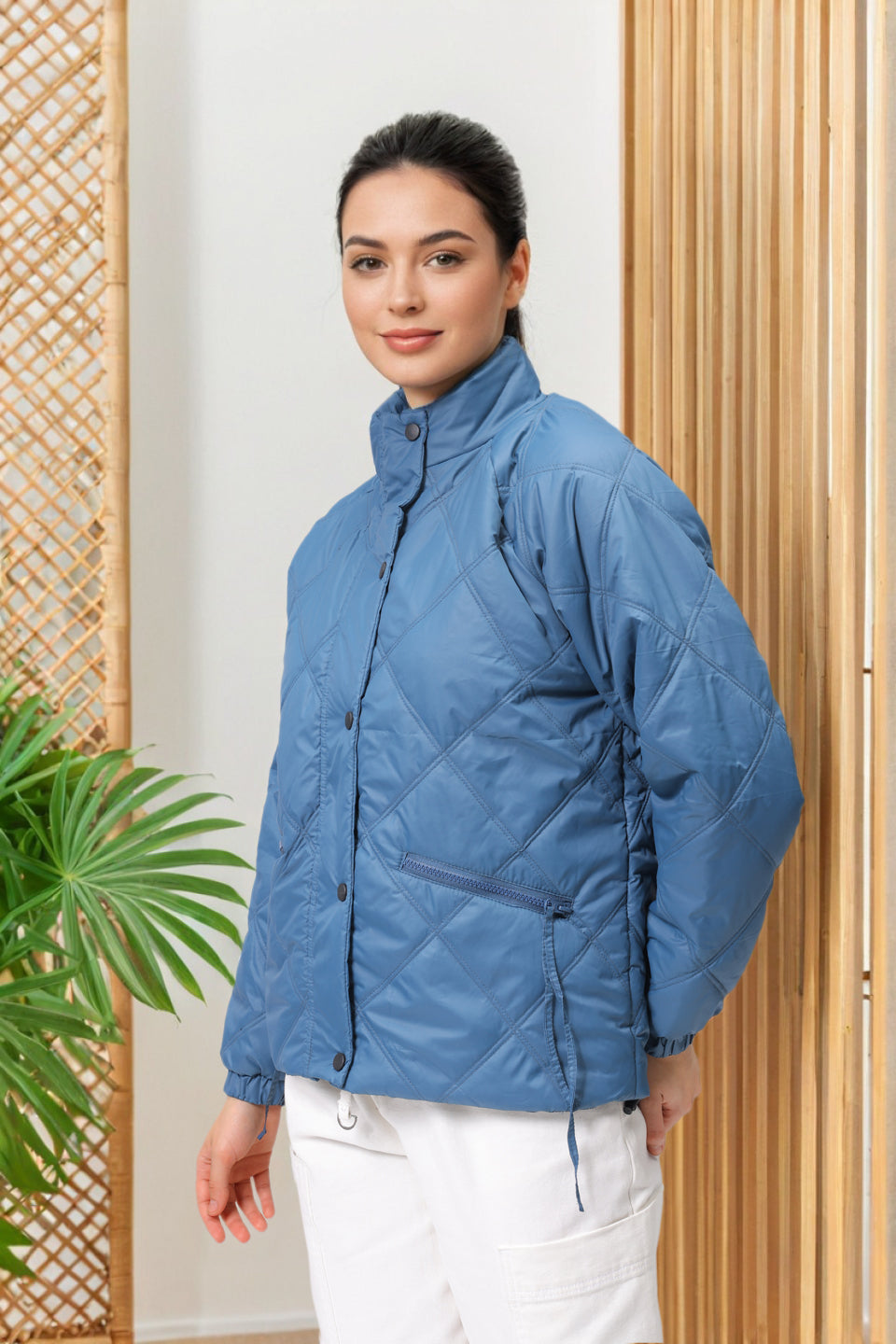 Women's Blue Relaxed Solid Quilted Jacket