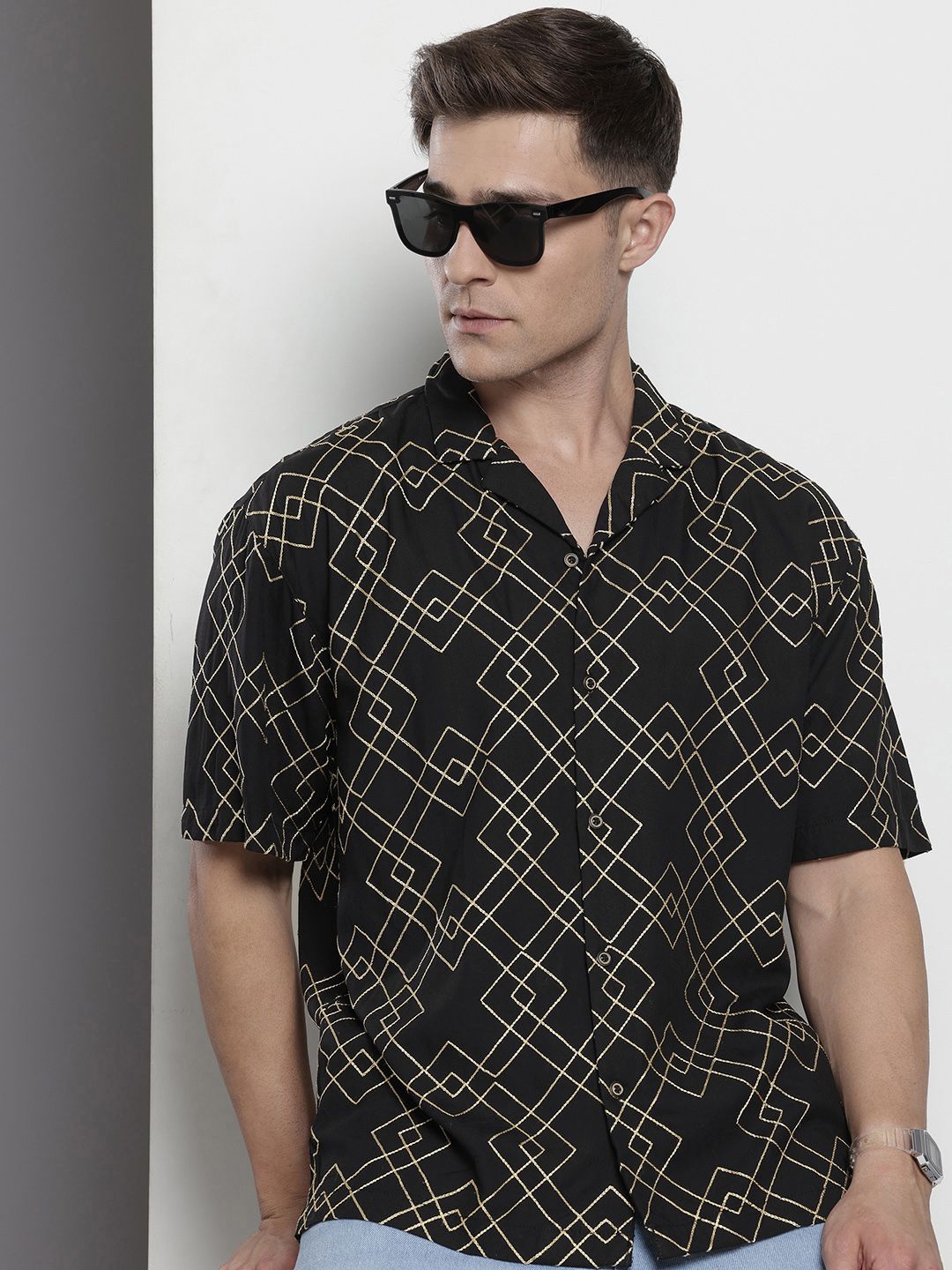 Men's Black Relaxed Fit Textured Resort Wear Shirt