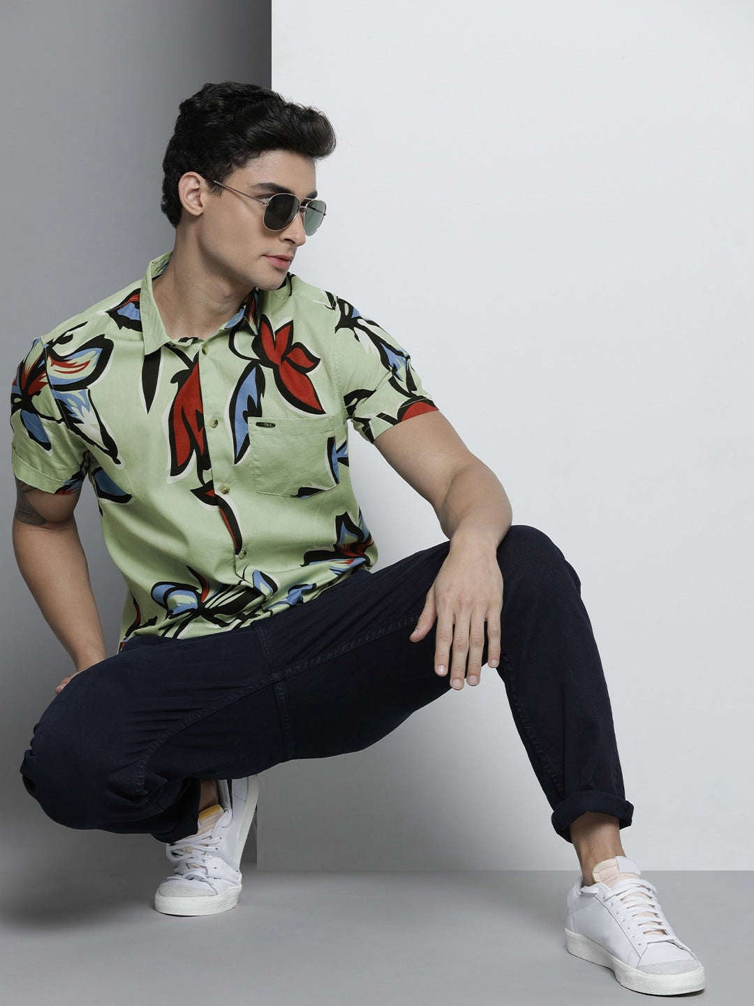 Men's Green Regular Fit Printed Resort Wear Shirt