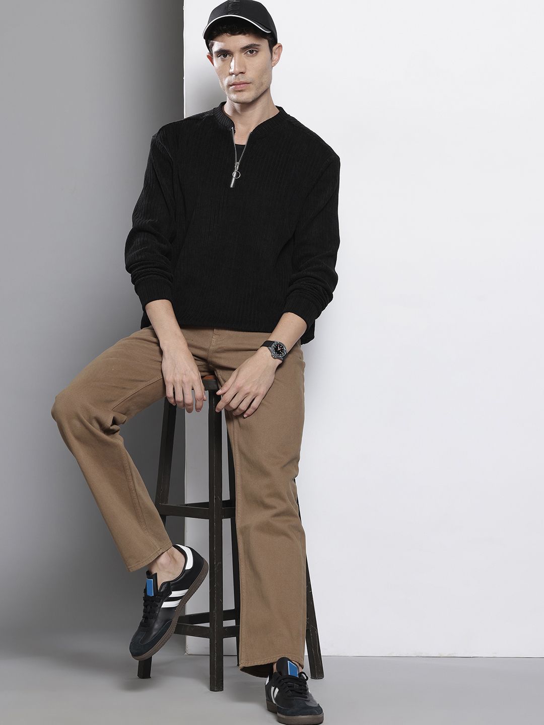 Men's Black Relaxed Fit Textured Street Sweatshirt