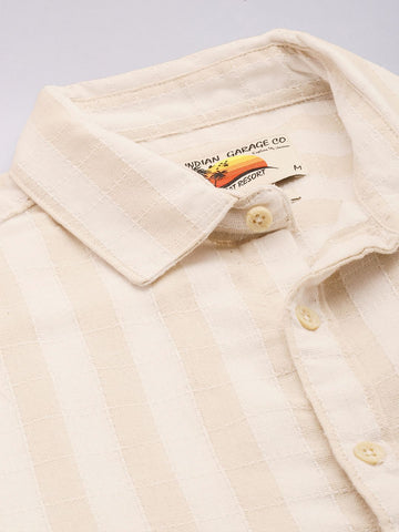 Men's Off White Regular Fit Checked Casual Shirt