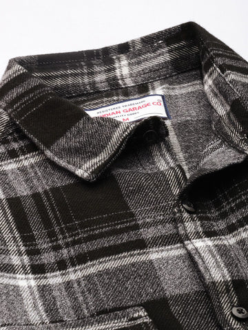 Men's Black Slim Fit Checked Casual Shirt