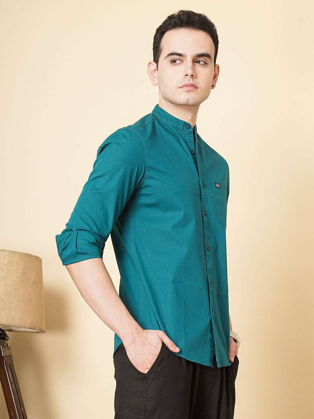 Men's Teal Regular Fit Solid Casual Shirt