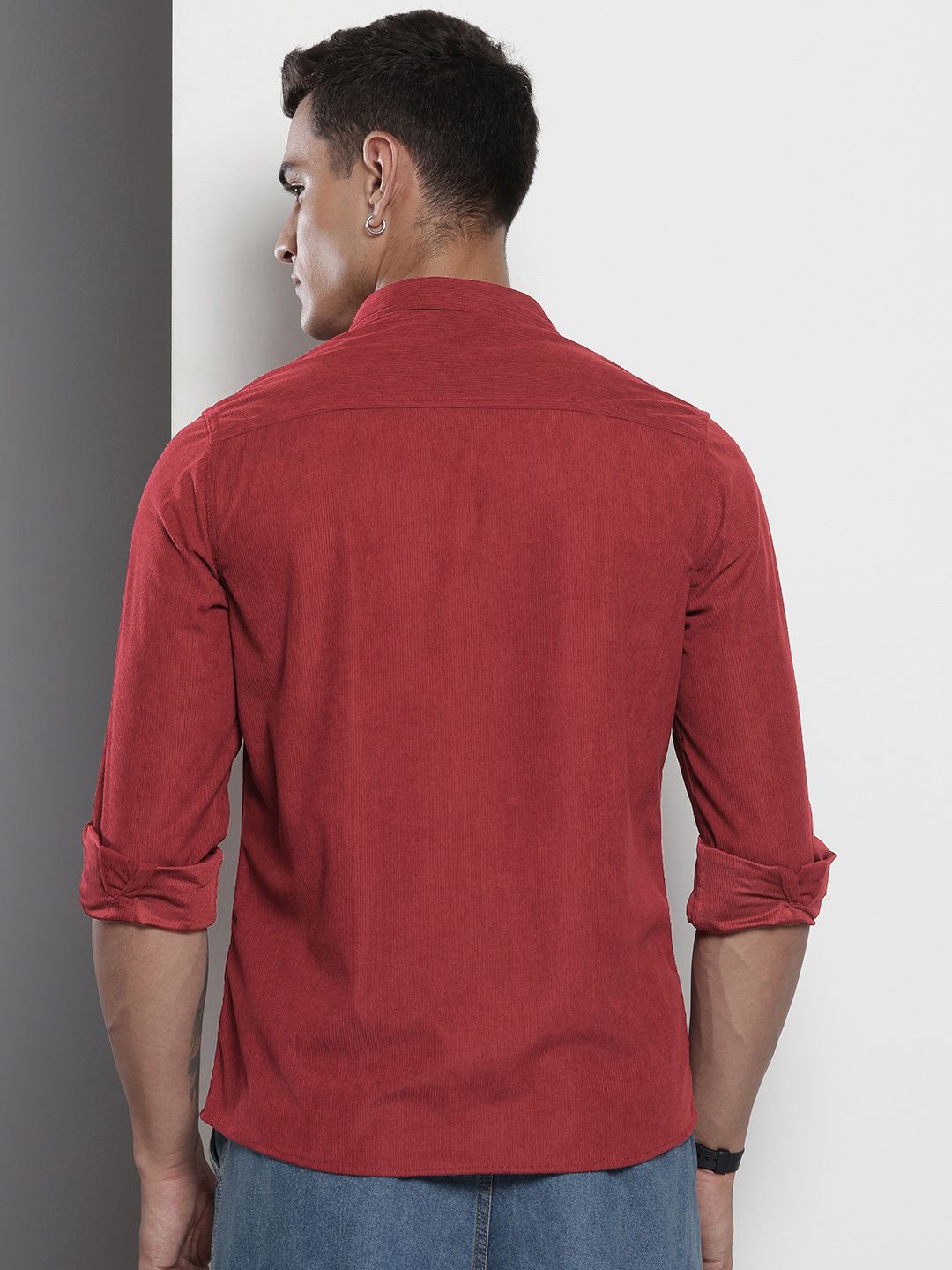 Men's Red Regular Fit Solid Casual Shirt