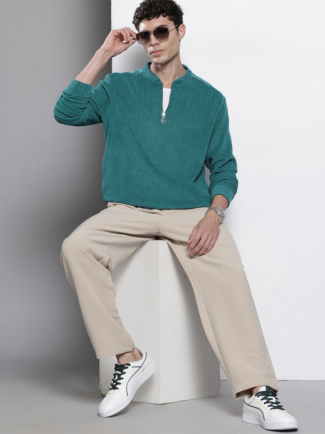 Men's Green Relaxed Fit Textured Street Sweatshirt