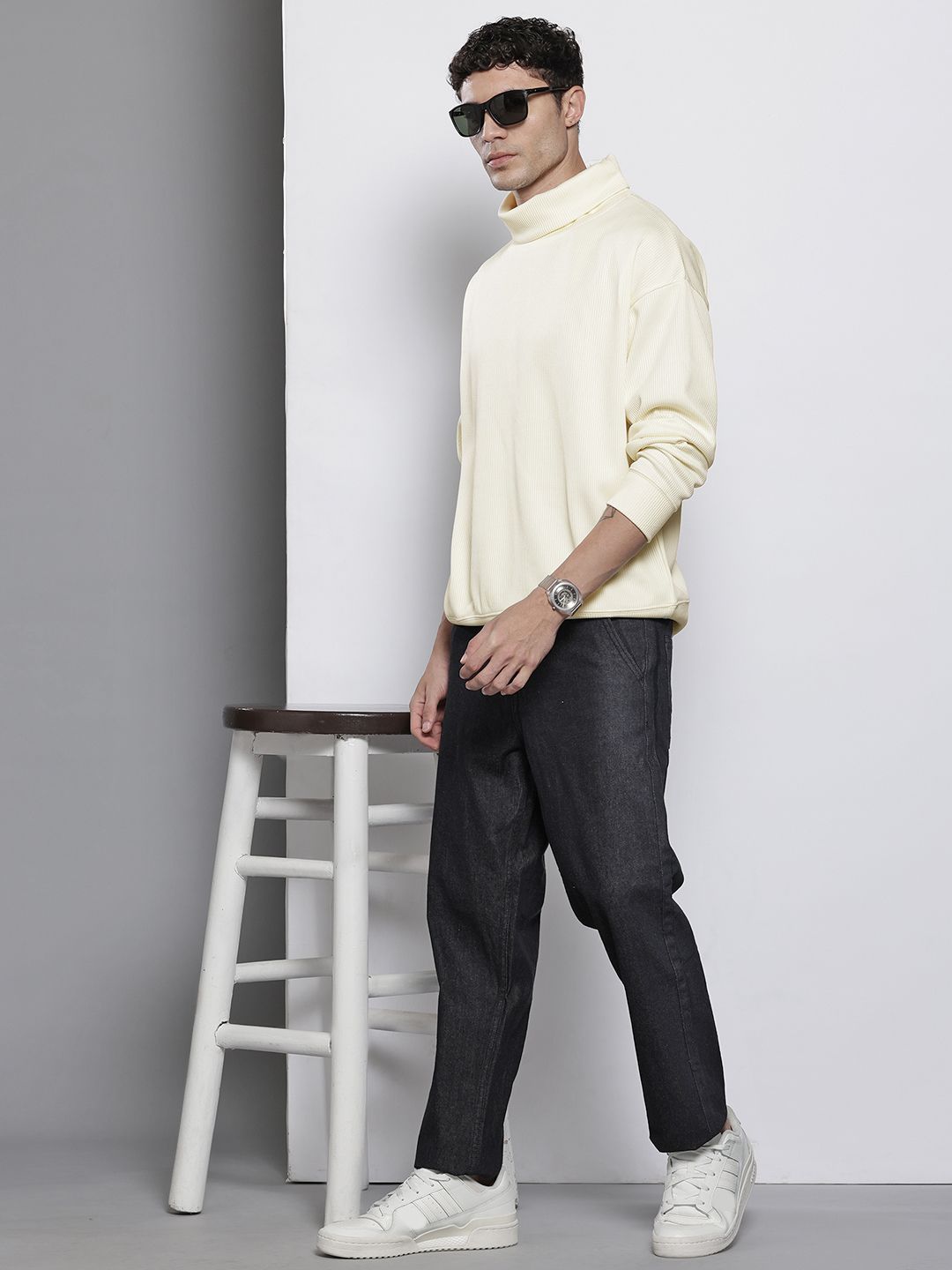 Men's Off White Relaxed Fit Textured Casual Sweatshirt