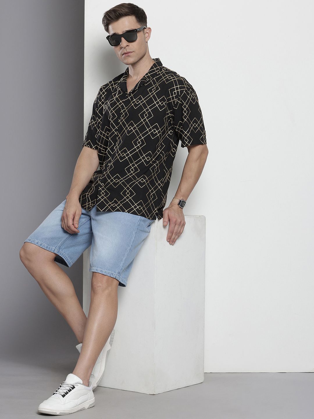Men's Black Relaxed Fit Textured Resort Wear Shirt