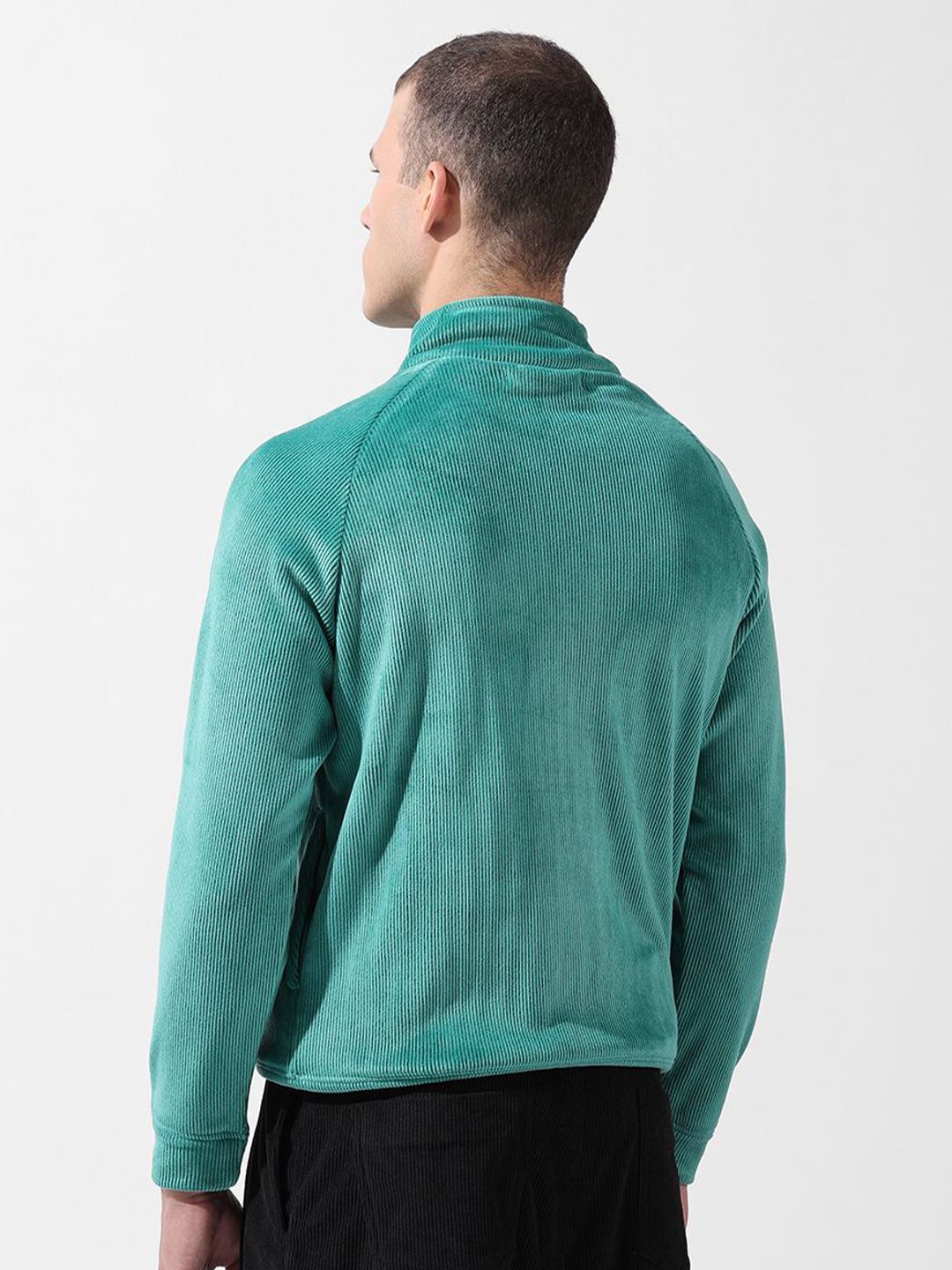 Men's Green Regular Fit Textured Casual Sweatshirt