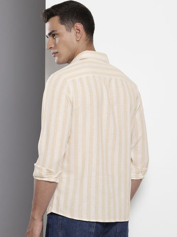 Men's Off White Regular Fit Checked Casual Shirt