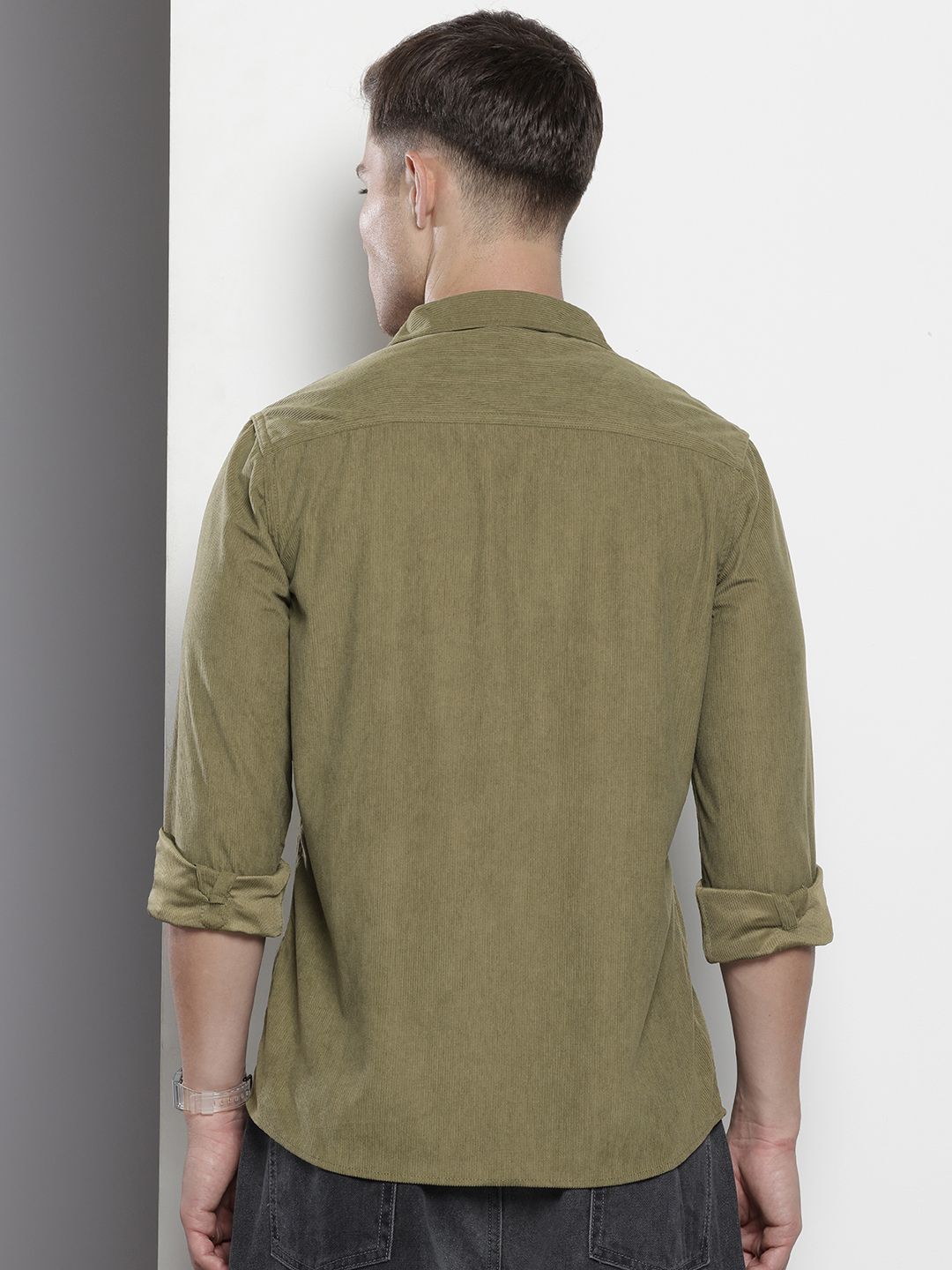 Men's Olive Regular Fit Solid Casual Shirt