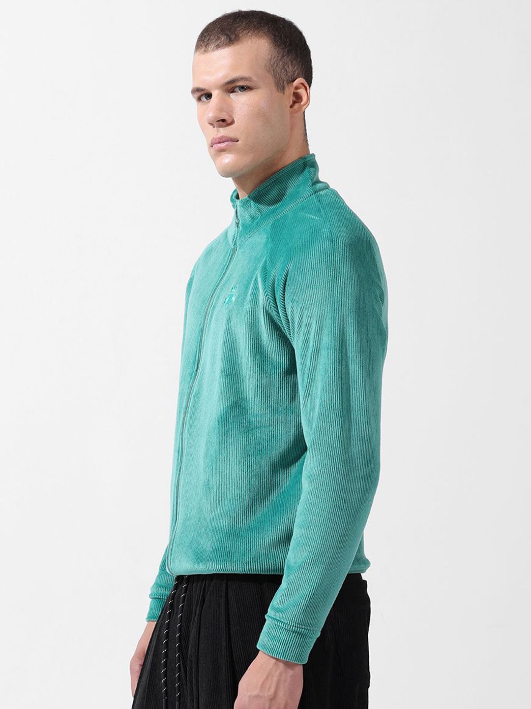 Men's Green Regular Fit Textured Casual Sweatshirt
