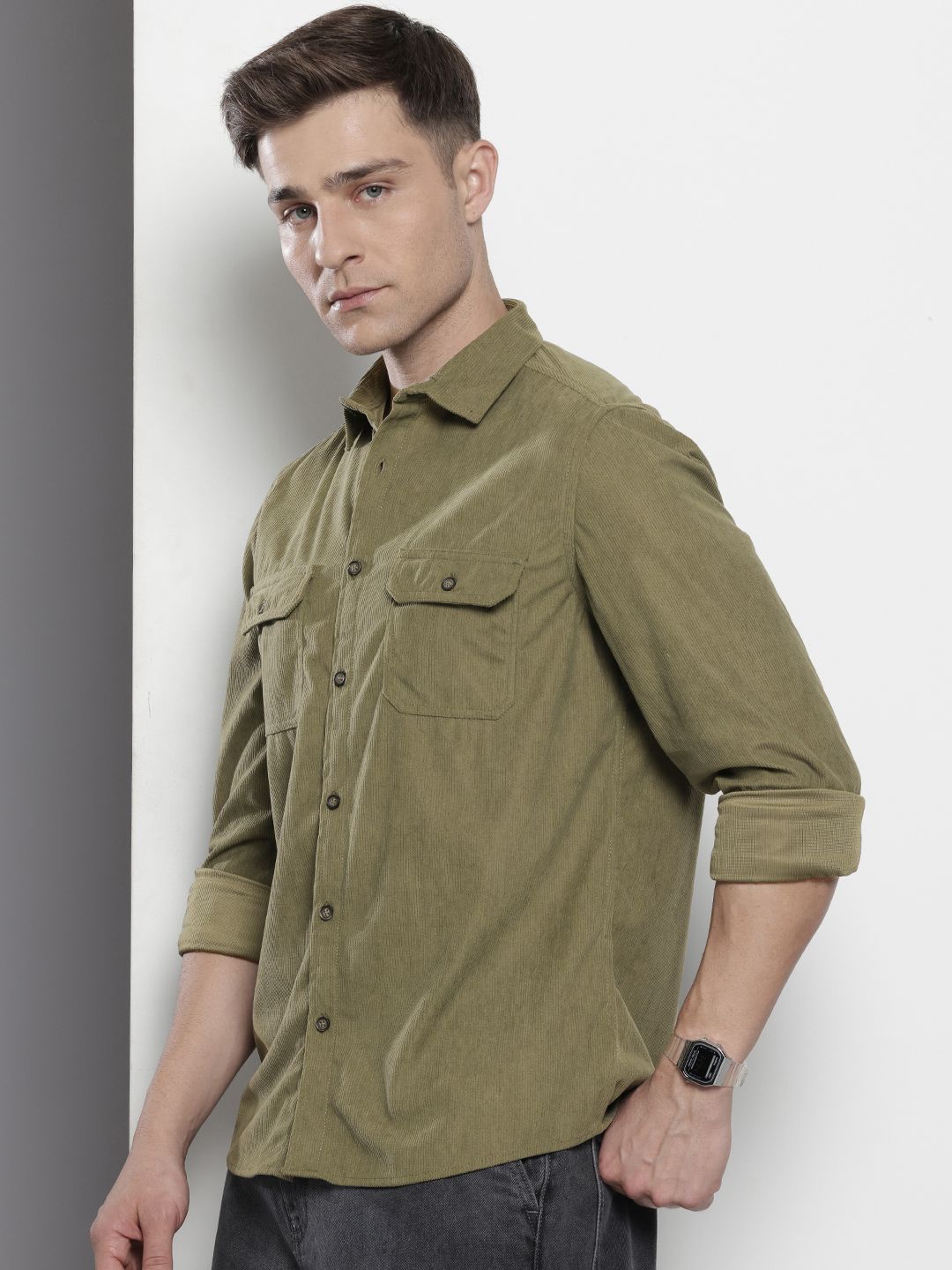 Men's Olive Regular Fit Solid Casual Shirt