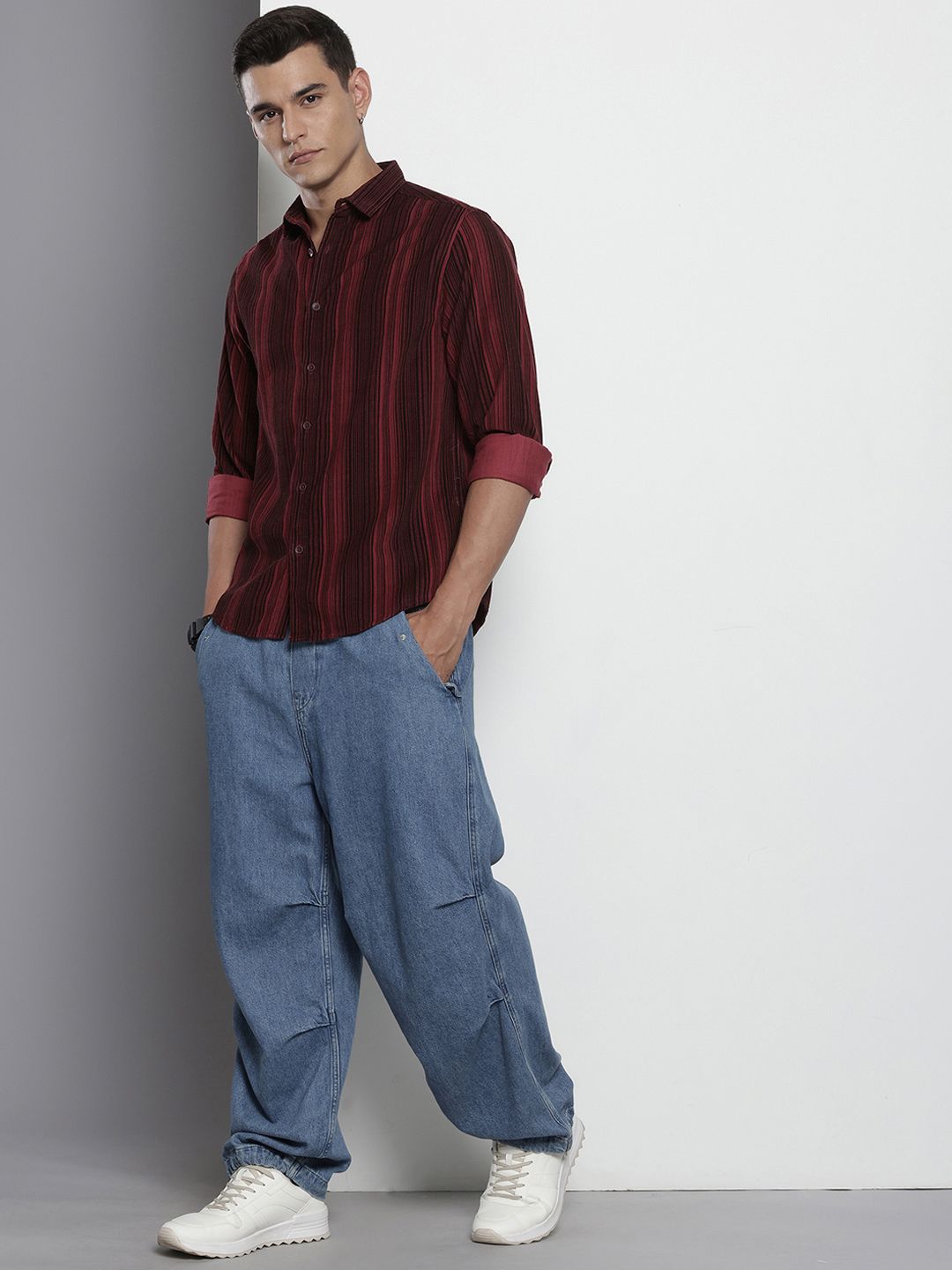 Men's Maroon Regular Fit Printed Casual Shirt