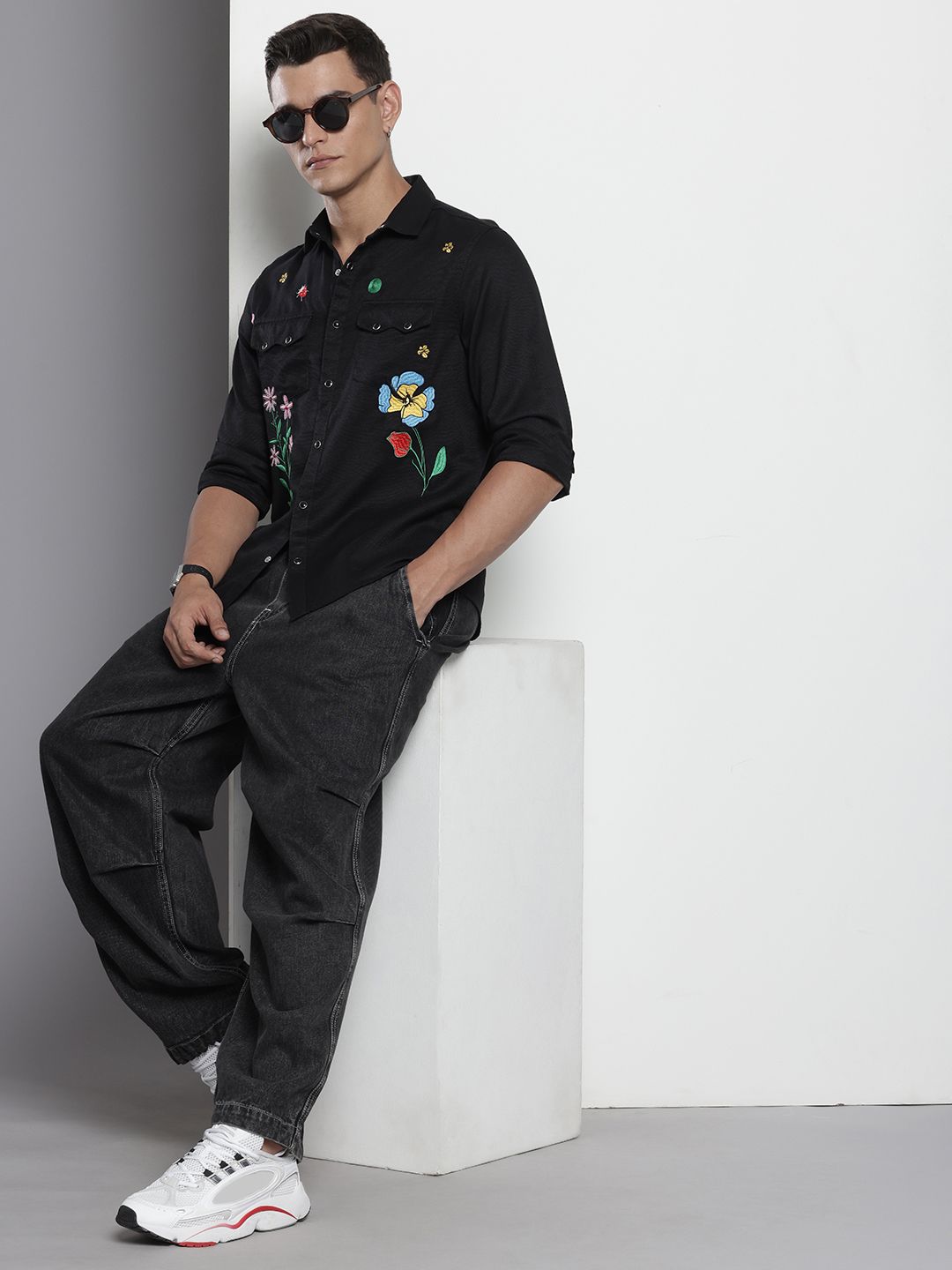 Men's Black Regular Fit Floral Printed Resort Wear Shirt