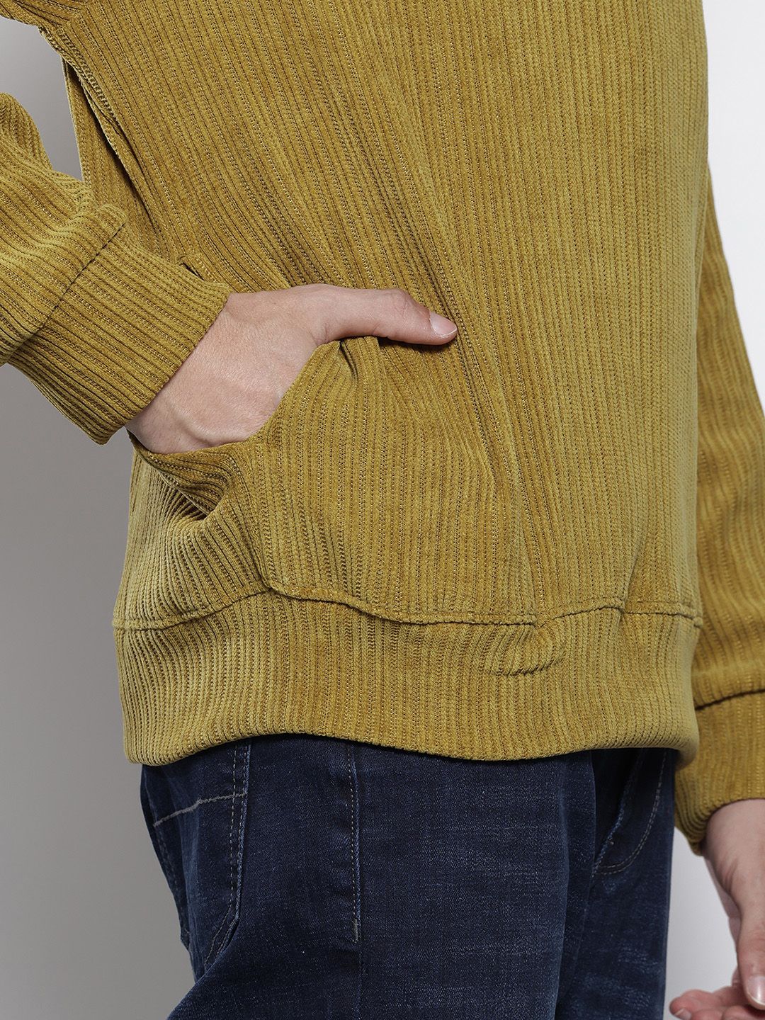 Men's Yellow Relaxed Fit Textured Street Sweatshirt