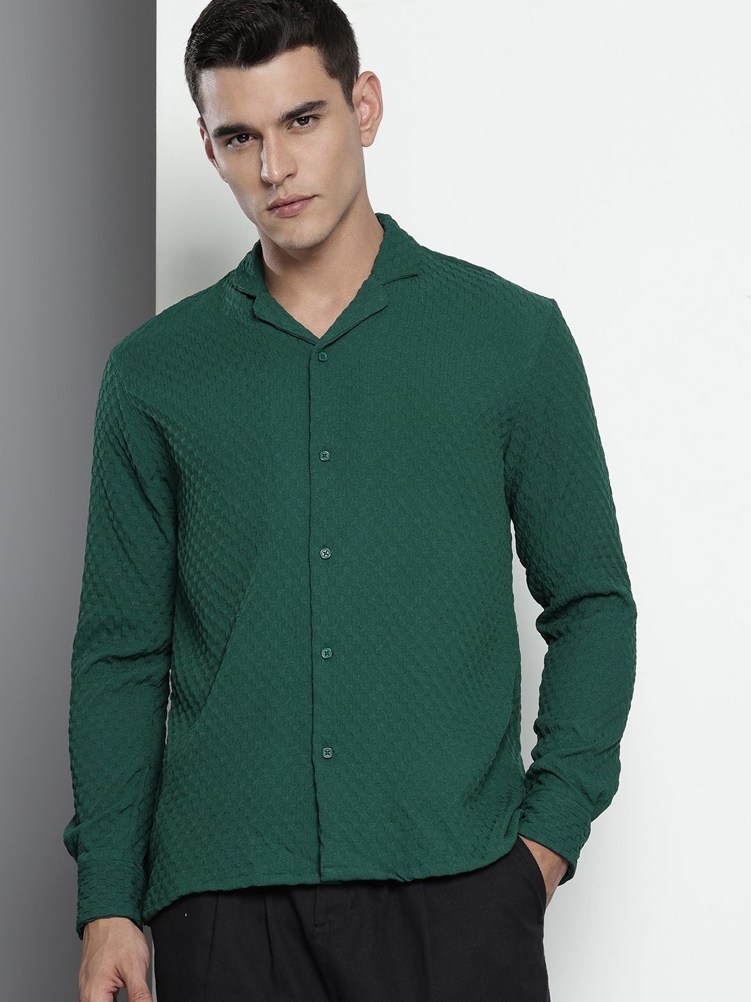 Men's Green Relaxed Fit Solid Textured Shirt