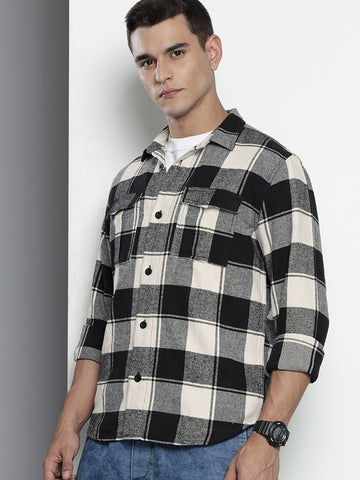 Men's Black Regular Fit Checked Casual Shirt