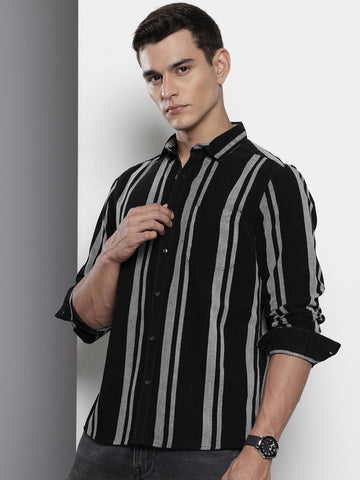 Men's Black Regular Fit Printed Casual Shirt