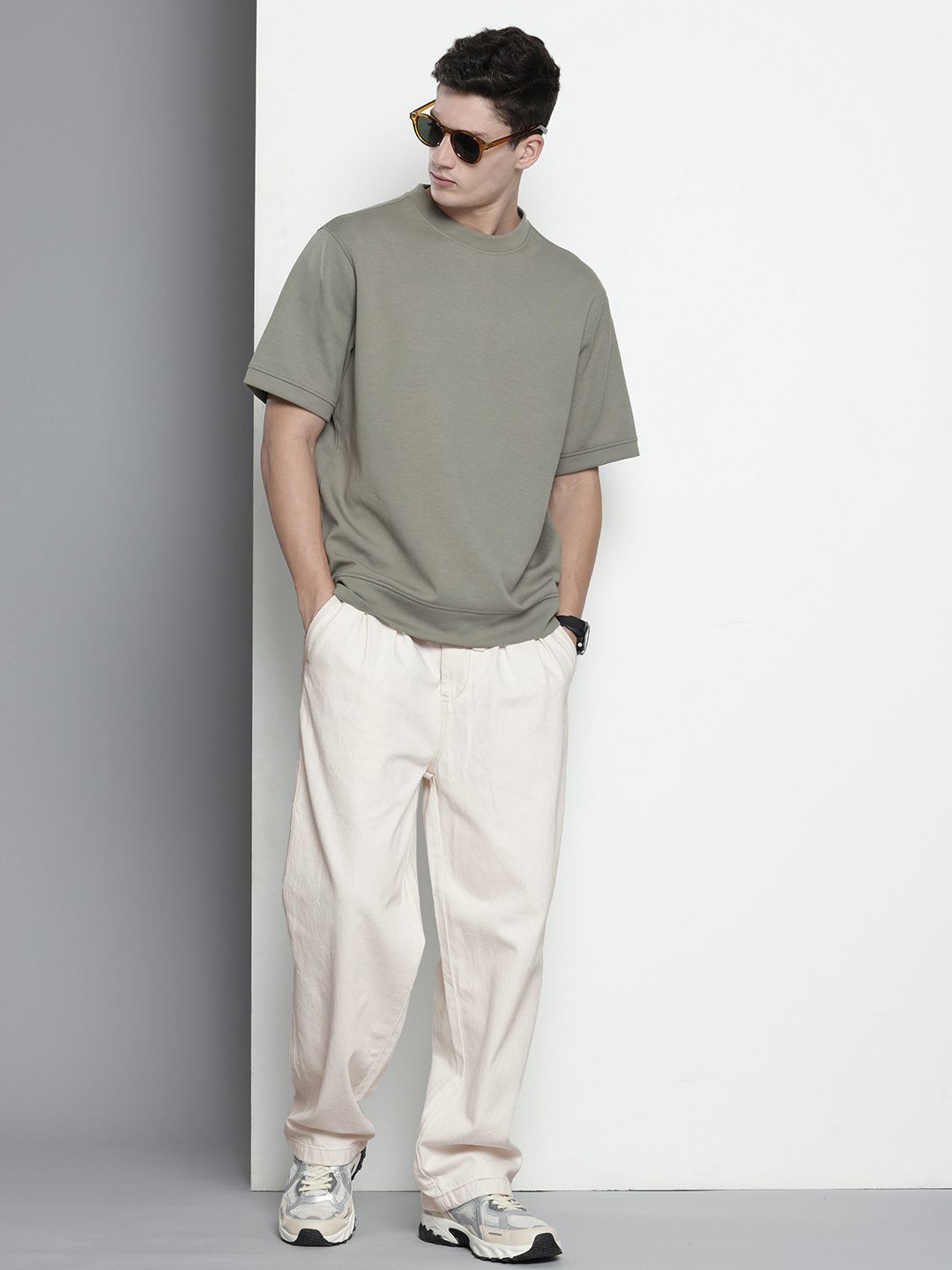 Men's White Relaxed Fit Utility Jeans