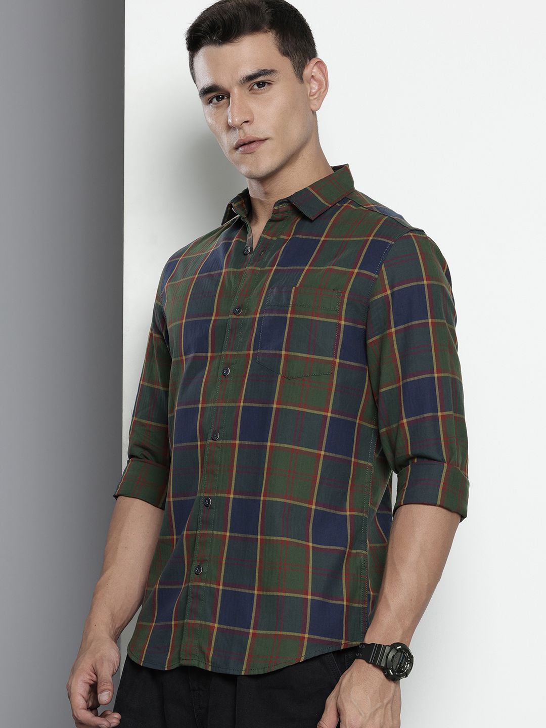 Men's Green Slim Fit Checked Casual Shirt