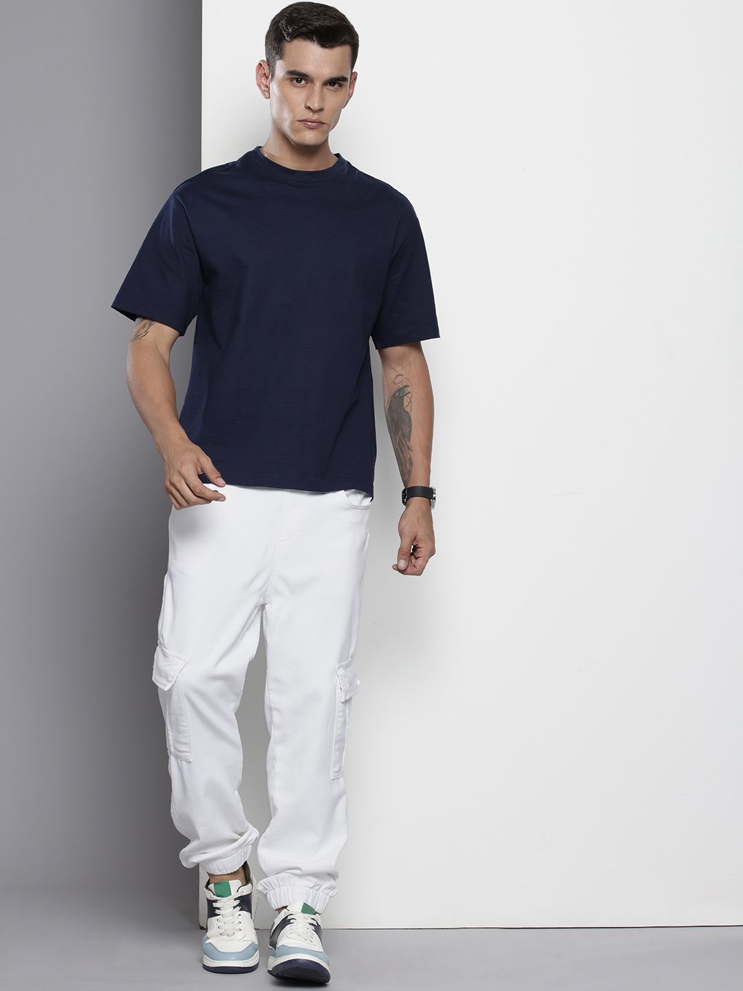 Men's White Regular Fit Solid Stretchable Denim Cargo Joggers