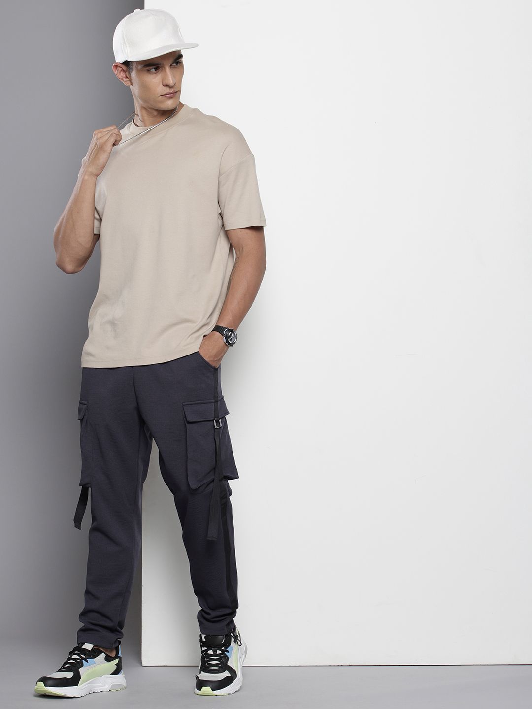 Men's Grey Tapered Fit Solid Cargo Joggers
