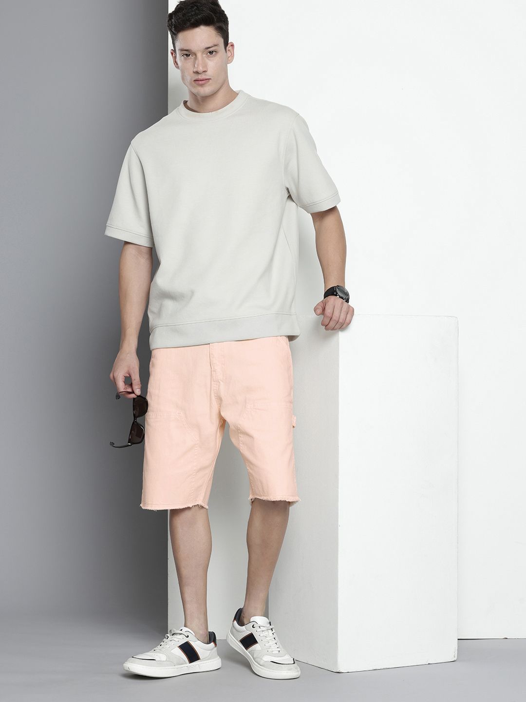 Men's Mellow Peach Relaxed Fit Solid Utility Shorts