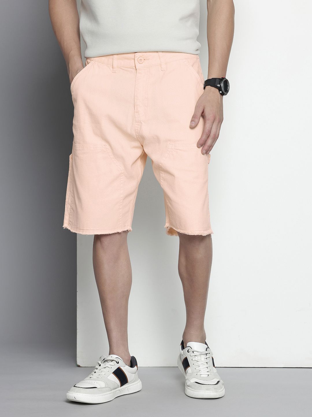 Men's Mellow Peach Relaxed Fit Solid Utility Shorts